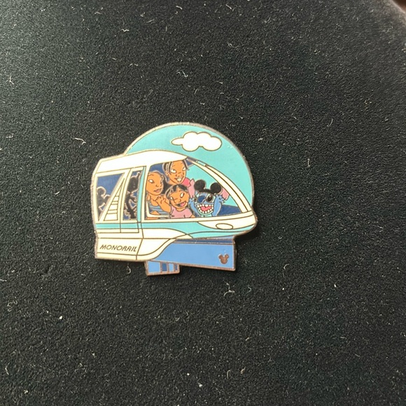 LILO & Stich  Monorail Hidden Pin # 5 of 6 Rare Cast Lanyard Series - Picture 3 of 5